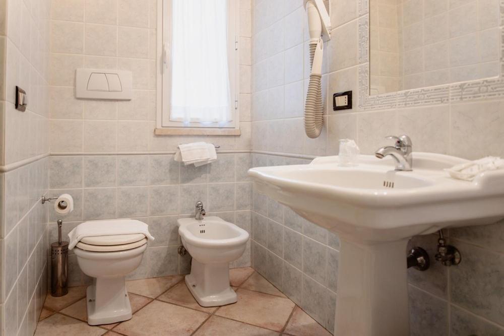Hotel Rossi Manciano Ngoại thất bức ảnh