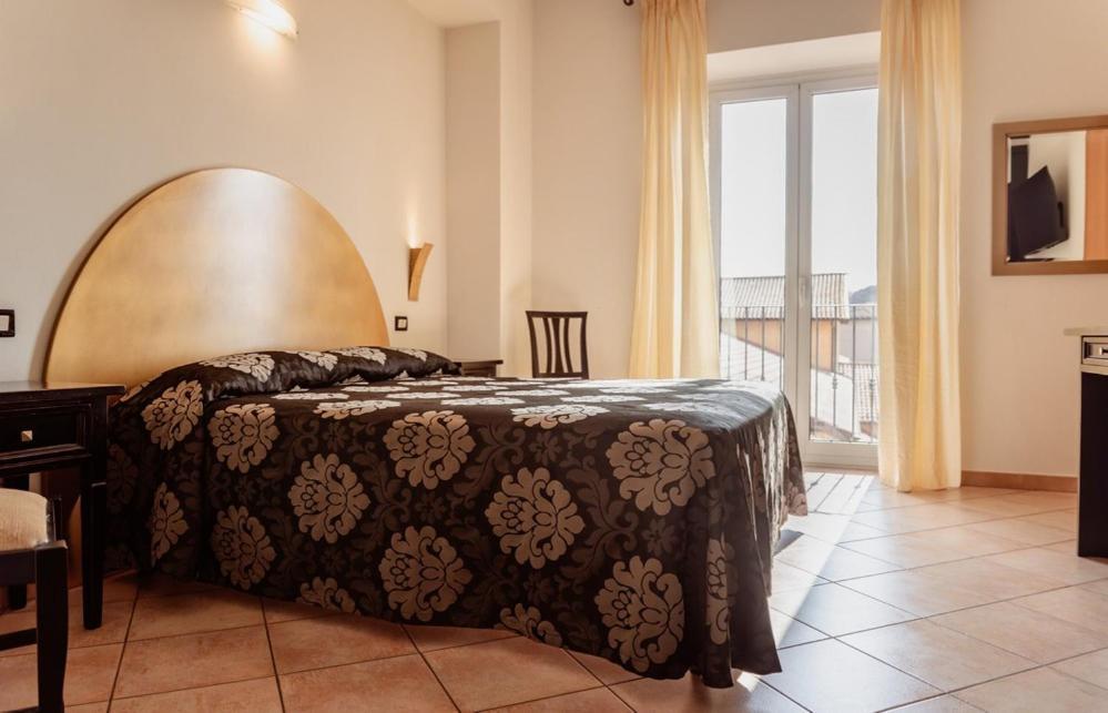 Hotel Rossi Manciano Ngoại thất bức ảnh