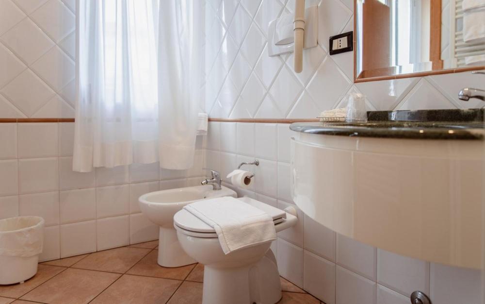 Hotel Rossi Manciano Ngoại thất bức ảnh
