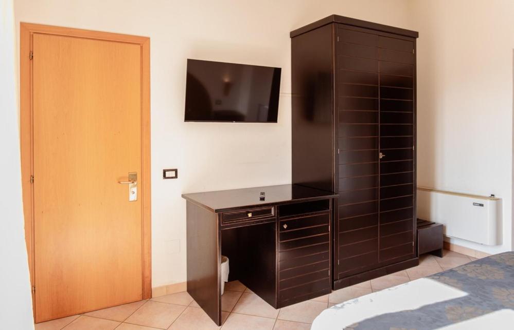 Hotel Rossi Manciano Ngoại thất bức ảnh
