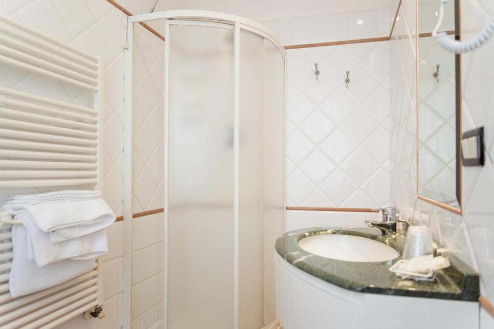 Hotel Rossi Manciano Ngoại thất bức ảnh