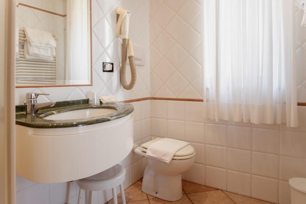 Hotel Rossi Manciano Ngoại thất bức ảnh